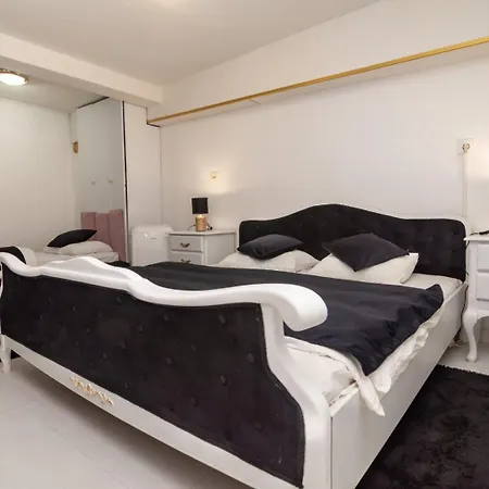 Stari Grad Appartement *